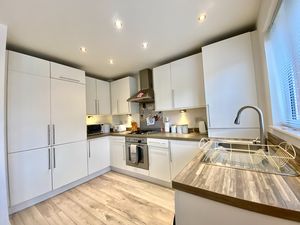 Kitchen/Diner- click for photo gallery